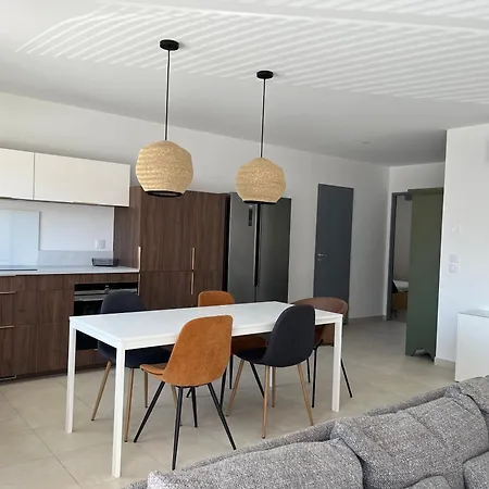 Maison Neuve